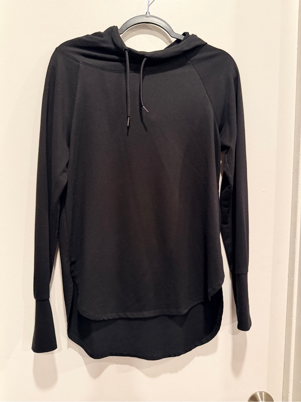 Active USA Black Women's Hooded Long-Sleeve Pullover